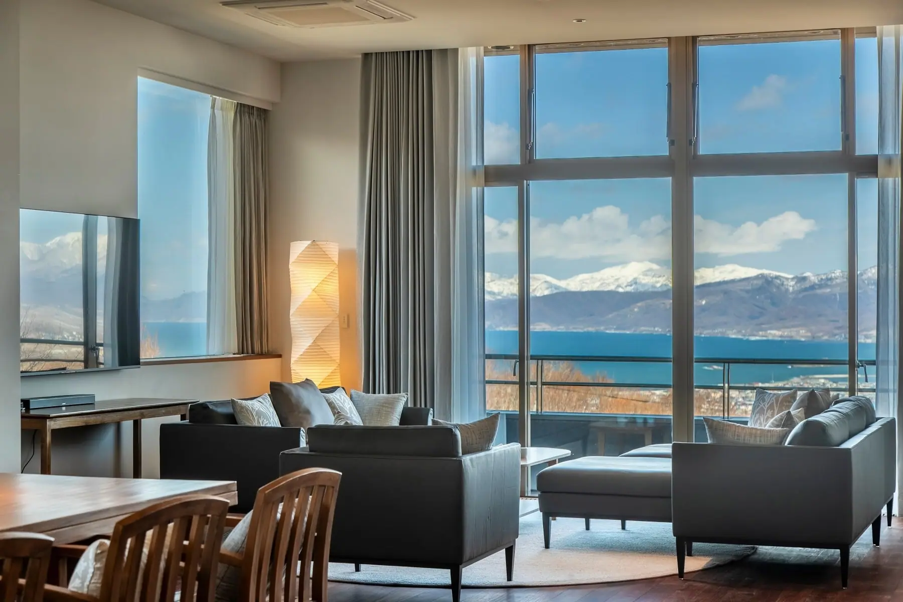 Coastal Grand Suite 2