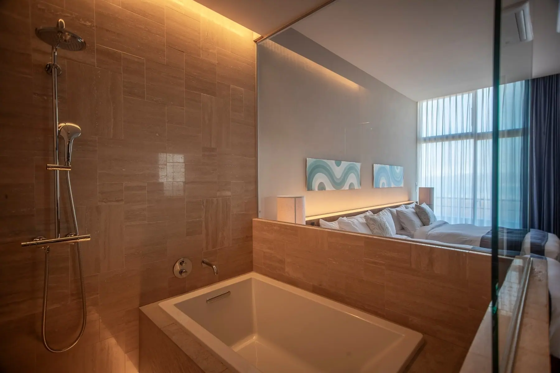 Seascape Suite 5